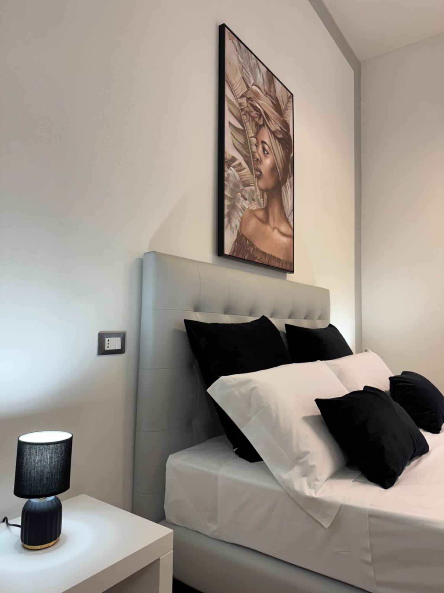 פלרמו Crispi 120 Rooms New Opening מראה חיצוני תמונה
