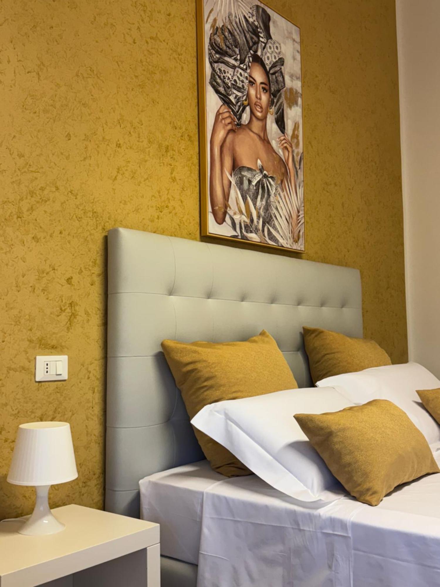 פלרמו Crispi 120 Rooms New Opening מראה חיצוני תמונה