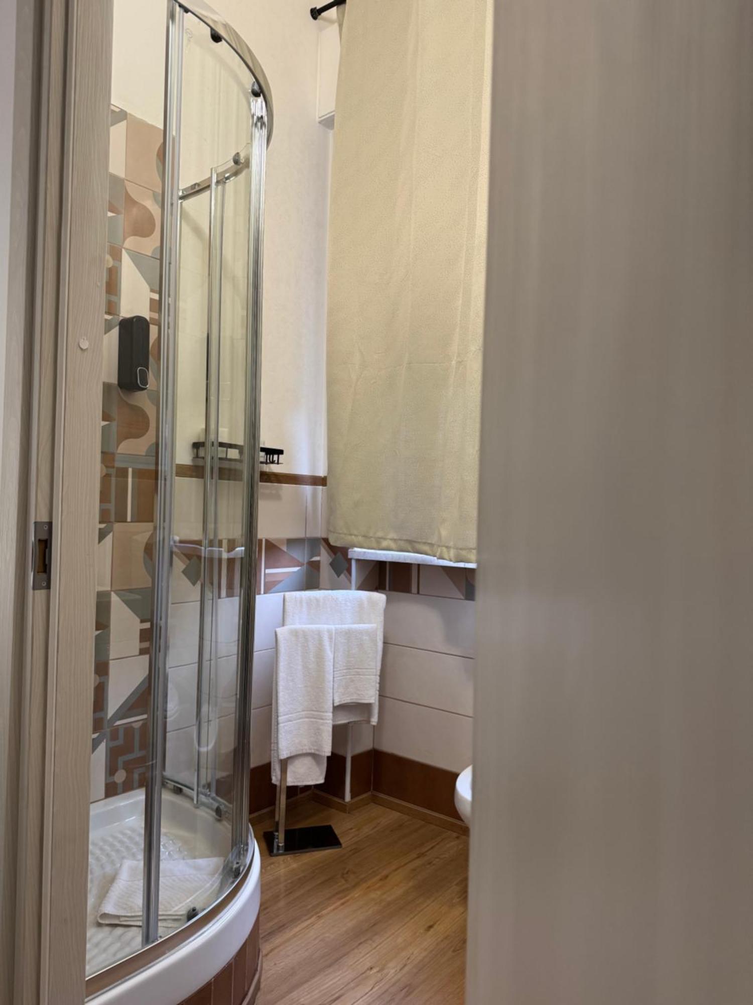 פלרמו Crispi 120 Rooms New Opening מראה חיצוני תמונה